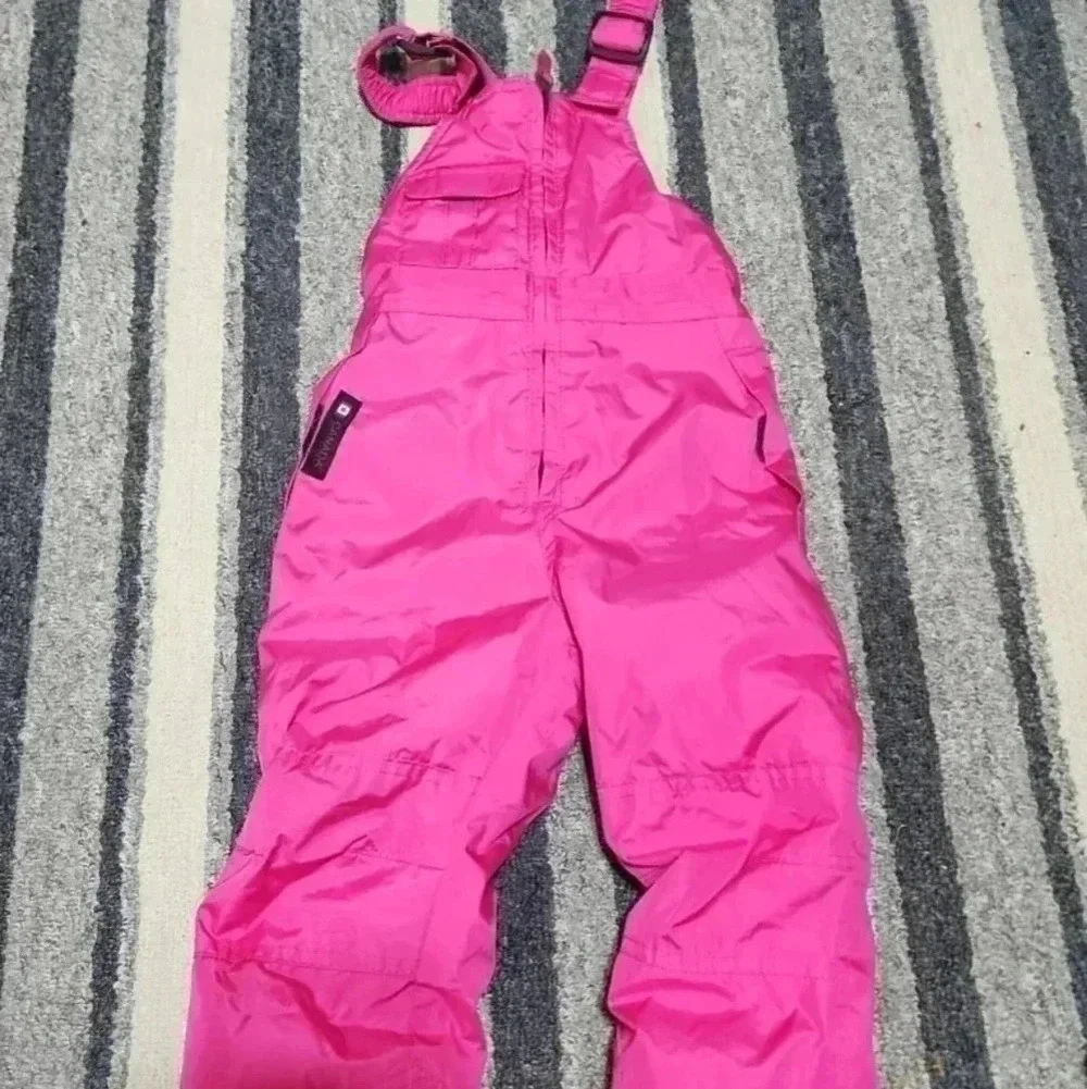 Girls 2t Canda Weather Snow suit. - Picture 2 of 4